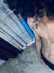 Sex_Boy_33_ Public Pic 4