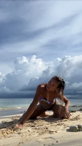 Evaletty_ Public Pic 3