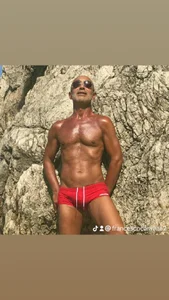 soloseghe1 Public صورة واحدة|soloseghe1 Public صورتان|soloseghe1 Public  5 صور|soloseghe1 Public  5 صورة