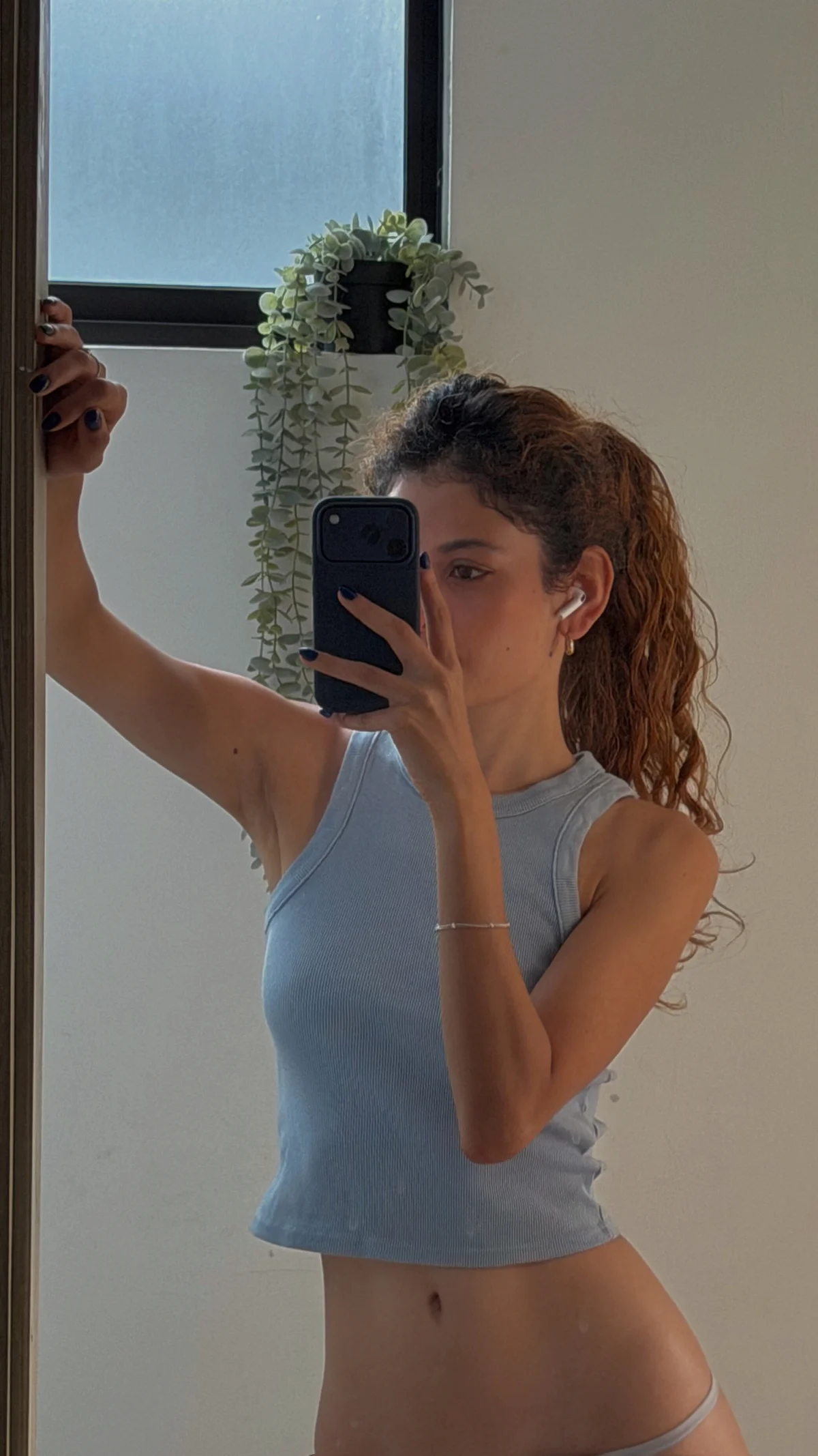 ภาพที่กำลังนิยมของ alana15  5106