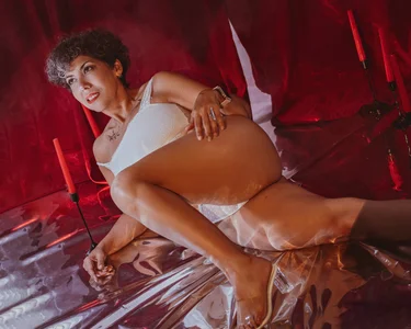 Julianewell San valentine Pic 2