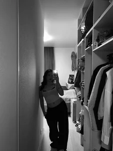 Public od JennaFloyd  2 snímek