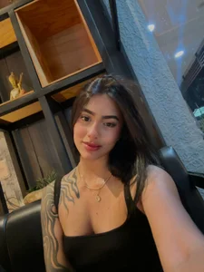 pamela_cm Your sexy black hair 🖤 Billede