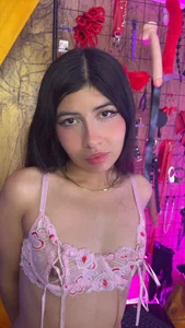 lucy_queensss Kitty Slave Pic 2