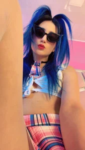 Schoolgirl 🔥🫣😈 de Lunapage_ Foto 3