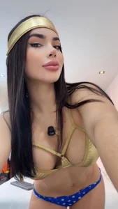 MaddyMay_のWonder woman 👸🏻🫰🏻の枚の写真