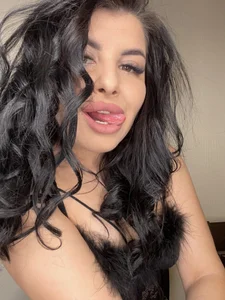 Scarlett-Dream Public Pic