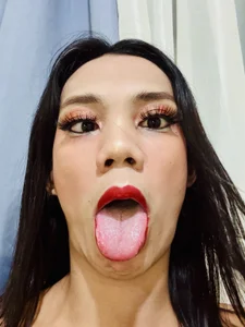 XwildCUcumberX i am sexy hot - {count, plural, one {תמונה אחת} two {שתי תמונות} many {# תמונות} other {# תמונות}}