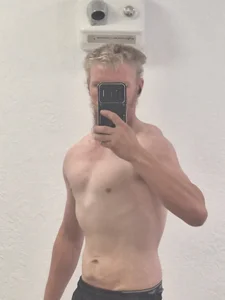 Mounted_Pinky Public Pic