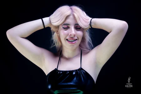 Lizzy_Lace Your favorite girl Foto