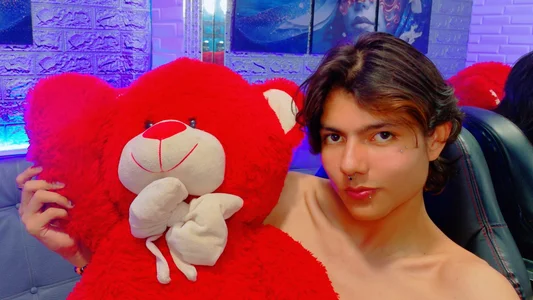 alandelrey57 Bear cled: say hi slika