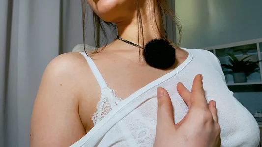 kissable_era ✨In white ✨ Pic 4