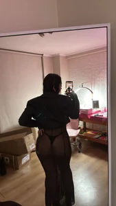 emmvallen Public صورة واحدة|emmvallen Public صورتان|emmvallen Public  صور|emmvallen Public  صورة