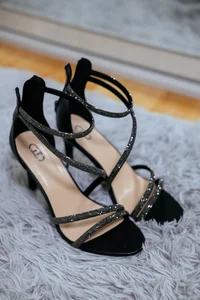 Only1liza 💥 Heels on / off Pic 4