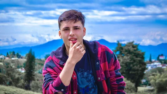 LouiseVegaa Public Pic 4