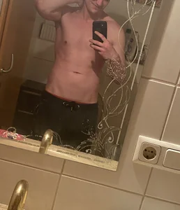 Me de _yourcuteboy_  2 Imagens