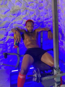 RicoBrown777_ We exercise together? Pic 5