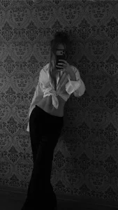 Redhead_Shark_new Would you like to have a secretary like me?) Poză 3