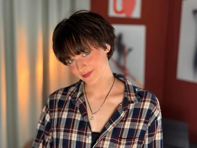 Welcome to my room! This is my first post here, but there will be a lot of interesting things soon💋 de RitaRoses  2 Imagens