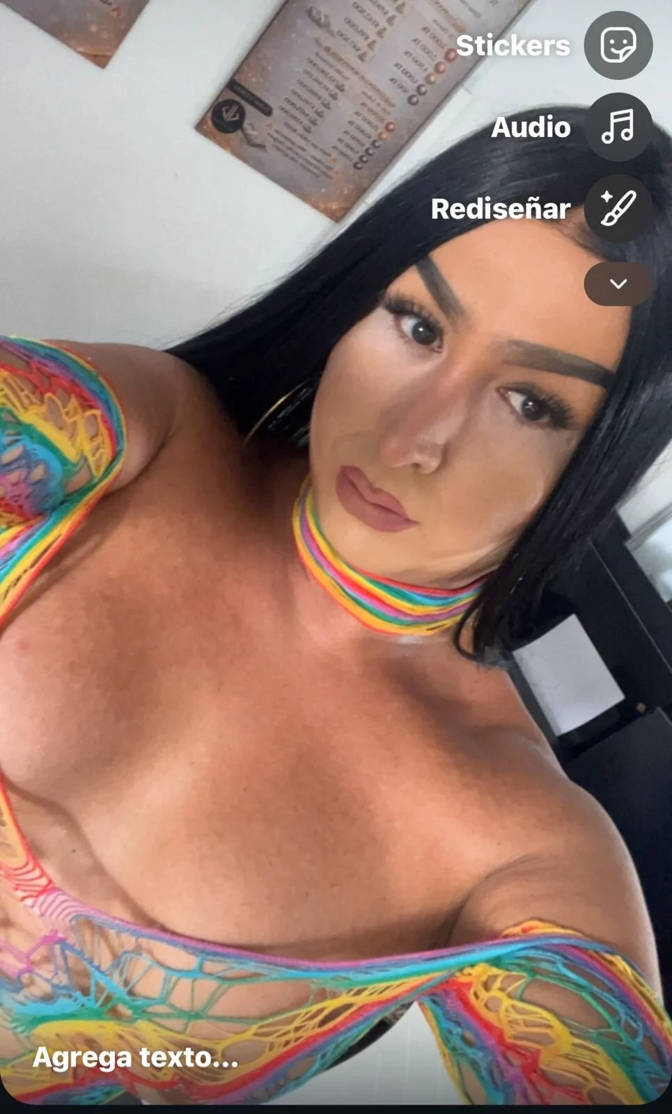 Taylor_Royal_ Trending Plaatje 4253