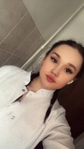 AinaSmithのPublicの枚の写真