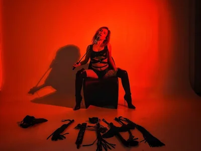 Selena_Sweetie Let's have some grown-up fun.) Foto 8