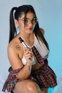 annie_bell__25 kullanıcısının This bed will witness your moans albümü -  2 fotoğraf