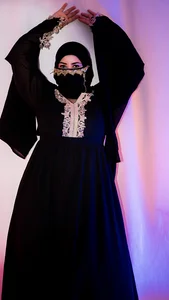 Amina_hafsa black & white slika