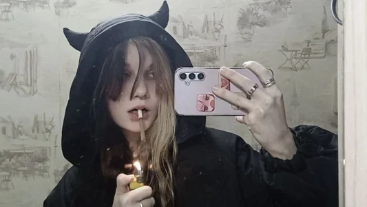 Horn Hood Static de HerminaJenkins  Imagens