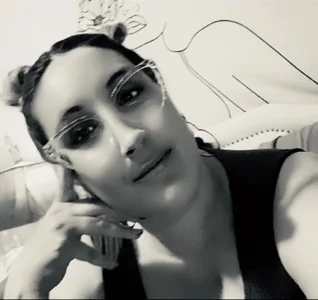 Busty_Lusty_Bri Public รูป 