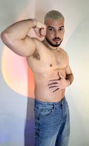 HenryBensoBetween light and fire Bild 2