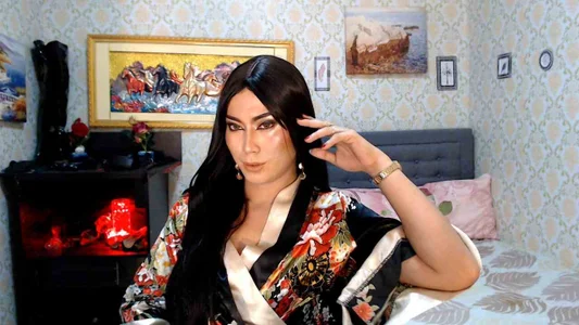 ClassyKendall Dominant and classy Pic