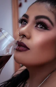 shayna_manson_ a toast ! Pic 4