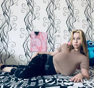 RoyAngela Kiss 💋 Pic 4