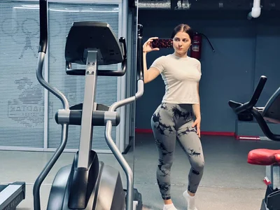 CarolannMirjah at the gym💪 Pic 5