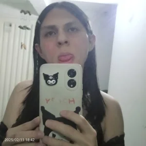 Petite-Goth Public Pic 6