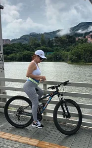 _evamilf_ kullanıcısının My curves look better on two wheels ... do you dare to follow me? 🔥🔥 albümü -  4 fotoğraf