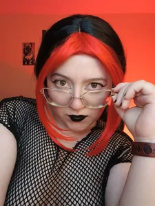 Gigi_hart7 Gothic and horny Pic 3