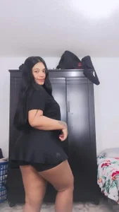 curvybrunnete Public Foto 6