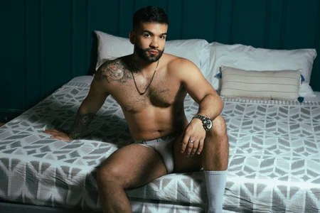 MarkHazze Good looking  5টি ছবি