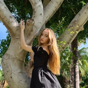 leslie_my_lovee Public Pic 5