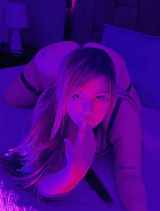 Elise-Leyton Come with me into the darkness Pic 6