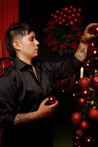 AbbySmiitth_ Merry Christmas 2025 Pic 4