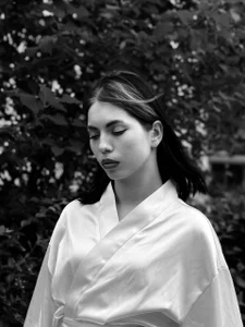 Velvet__Kiss White Lotus Billede 2