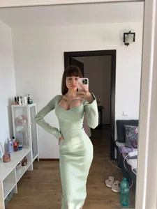 Anisefoxy Public Immagine  4