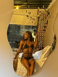 Miss_westt_ Beautiful black Goddess Gambar 4