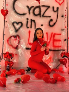 MorganHicks 𝐇𝐚𝐩𝐩𝐲 𝐕𝐚𝐥𝐞𝐧𝐭𝐢𝐧𝐞'𝐬 💋 Immagine  4