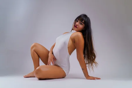 AshiaEkta1 devil in white Immagine  2