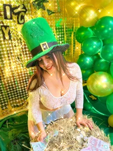 Heidy_Wells happy st patrick's day Pic 5