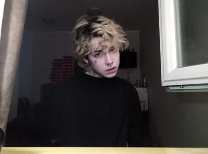 Hanako_Jentoru just me at random moments of my life! Pic 6